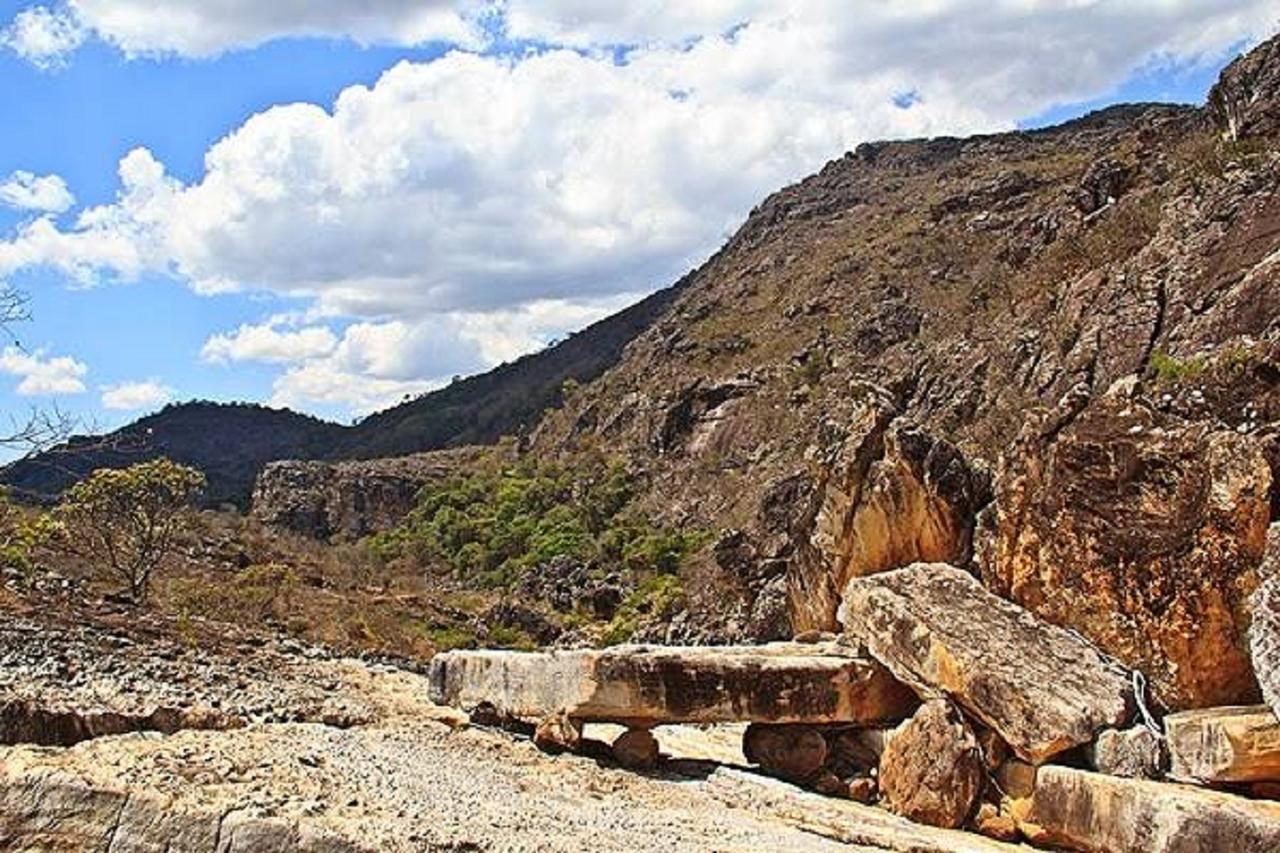 Mirante Do Vale Otel São Gonçalo do Rio das Pedras Dış mekan fotoğraf